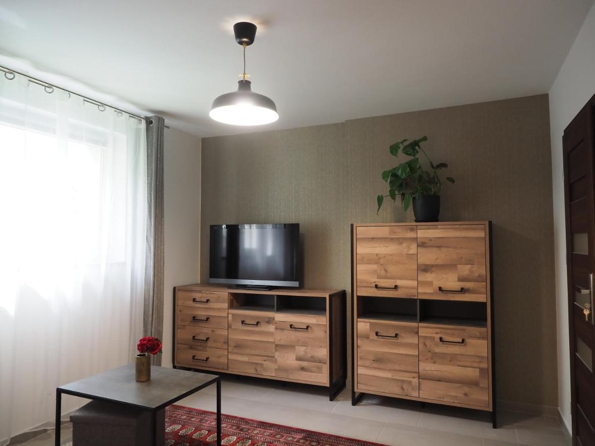 Adobe Apartment - Przytulny I Free Parking Wroclaw Exterior photo